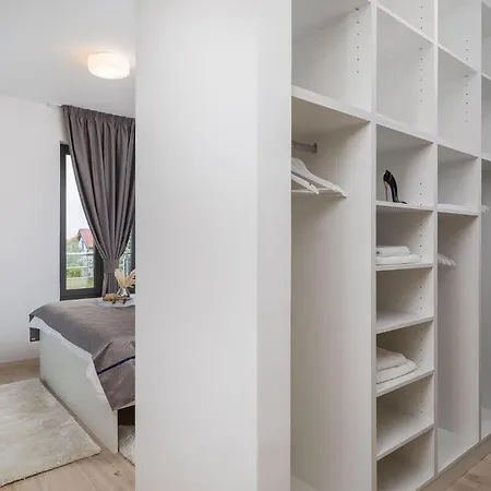 Tina * Privlaka (Zadar)