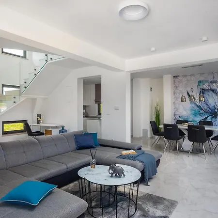 Tina Σπίτι διακοπών *