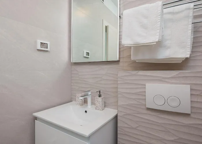 Tina * Privlaka (Zadar)