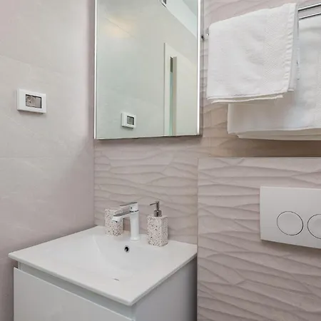 Tina * プリヴラカ